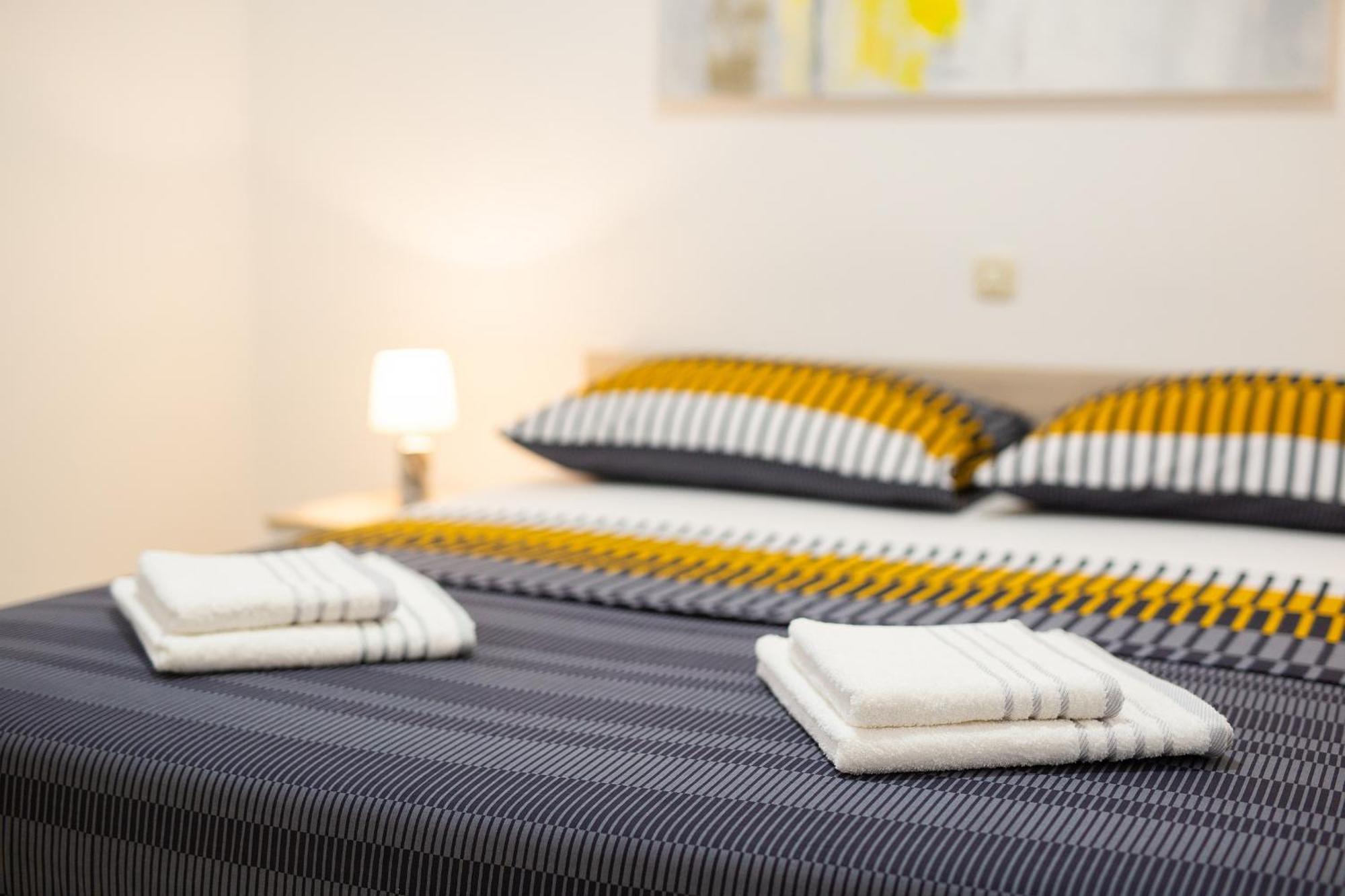 Apartmani Assa Krk Кърк Екстериор снимка