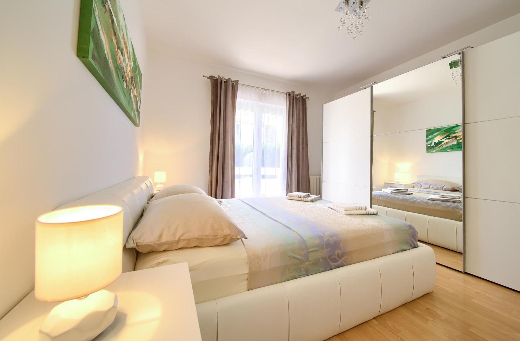 Apartmani Assa Krk Кърк Екстериор снимка