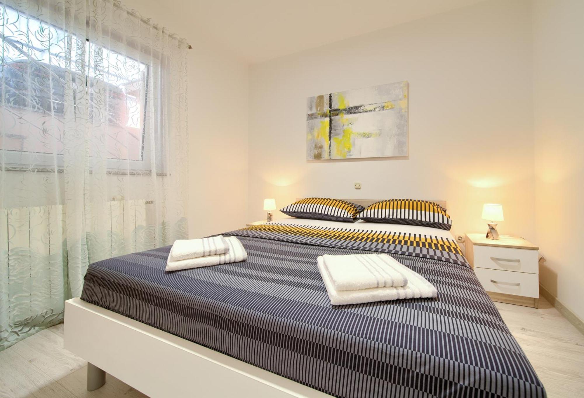 Apartmani Assa Krk Кърк Екстериор снимка