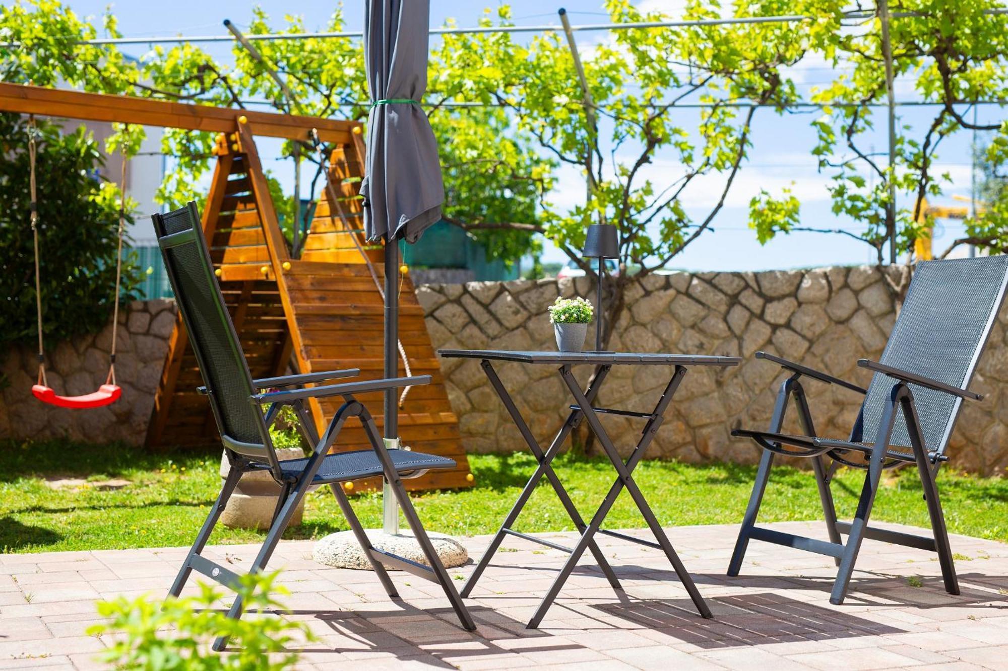 Apartmani Assa Krk Кърк Екстериор снимка