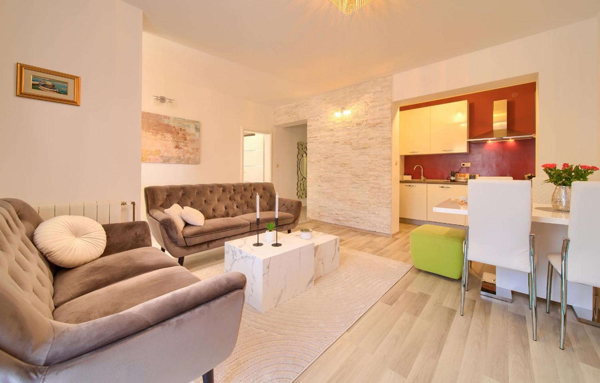 Apartmani Assa Krk Кърк Екстериор снимка