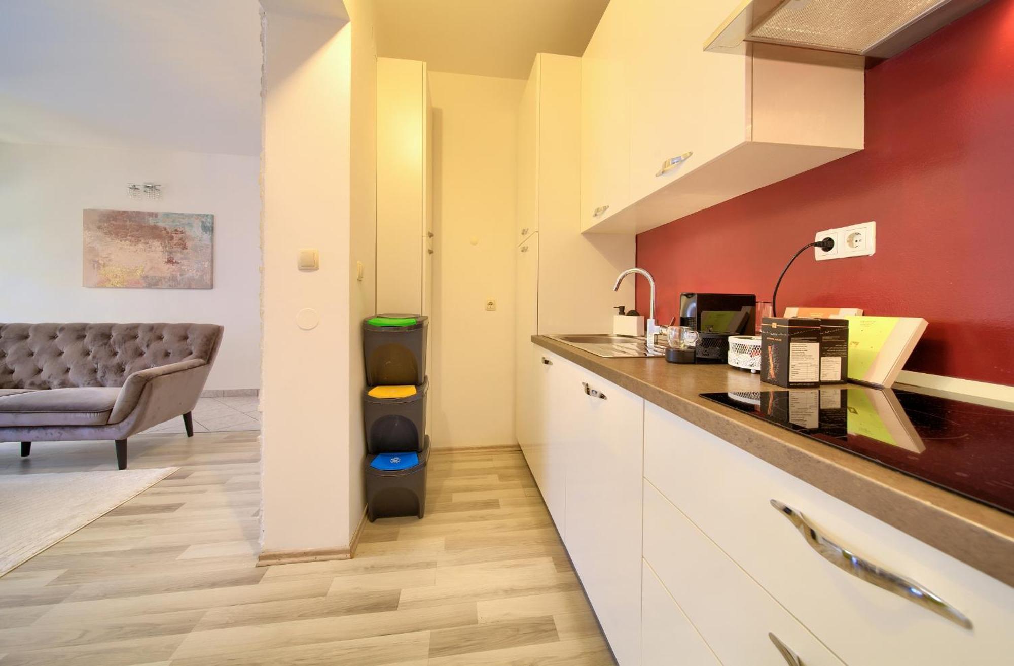 Apartmani Assa Krk Кърк Екстериор снимка